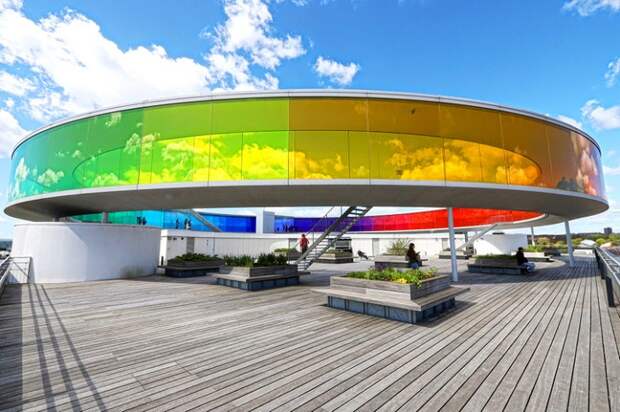 Музей с радужной панорамой. /Фото: fullpicture.ru Музей с радужной панорамой. /Фото: fullpicture.ru