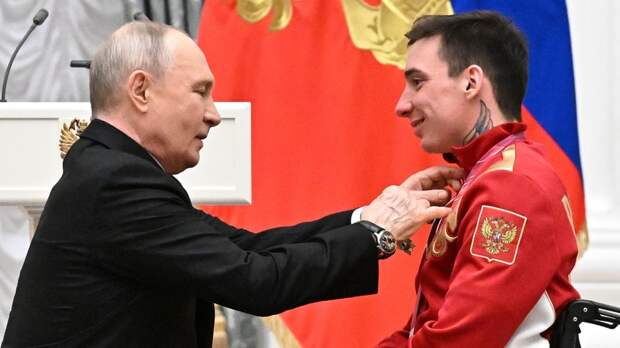 «Сделали возвращение символов России триумфальным»: Путин наградил участников Паралимпиады в Италии