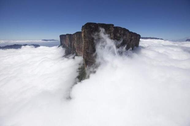 Завораживающая красота гор — тепуи (21 фото)