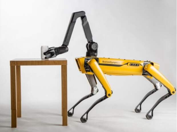 Робот с гибкими ногами VS роботов Boston Dynamics