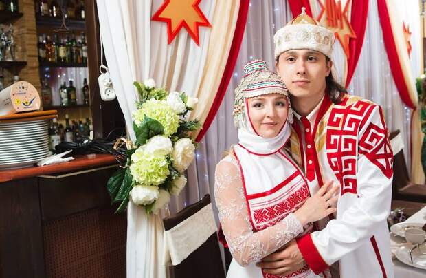 Не лицом надо быть пригожей, а рукоделием: за что ценилась невеста в Чувашии