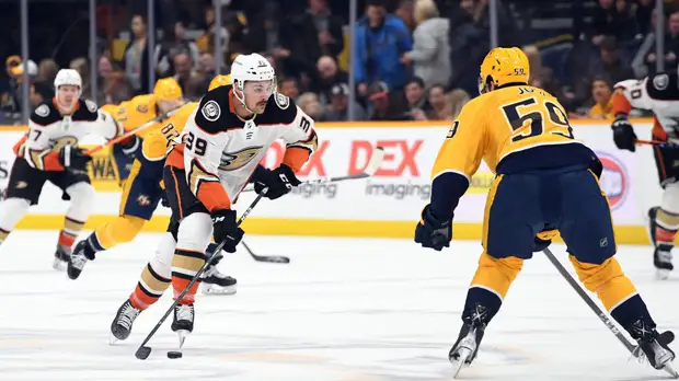 Шайба Тренина помогла «Нэшвиллу» обыграть «Анахайм» в матче НХЛ