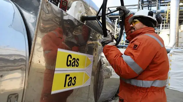 «Гонором пусть греются!» — Сеть о «приостановке» поставок газа в Польшу