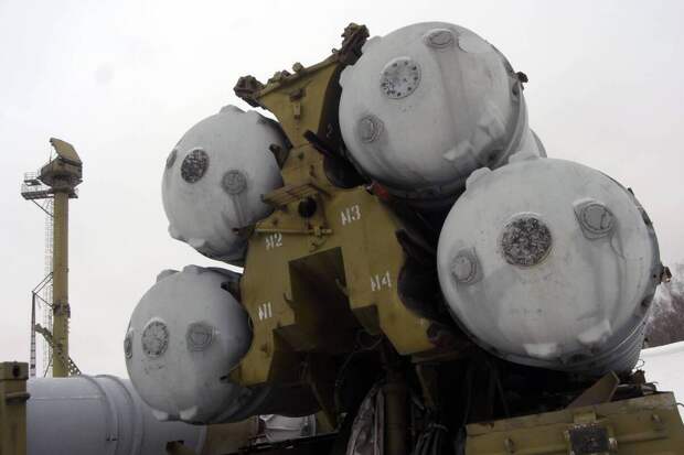 Мужчина погиб из-за падения обломков сбитой ракеты