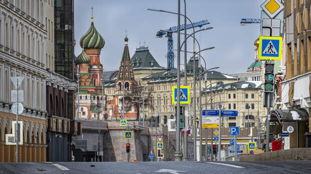 Разрешение прогулок с детьми и новый вид мошенничества: Главные новости о коронавирусе на этот час