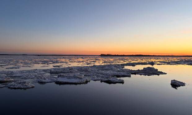 На Северной Двине у Архангельска средний ледоход проходит на низких уровнях воды