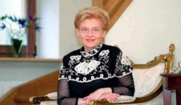 Переболевшая коронавирусом мать Малышевой оказалась в инвалидном кресле