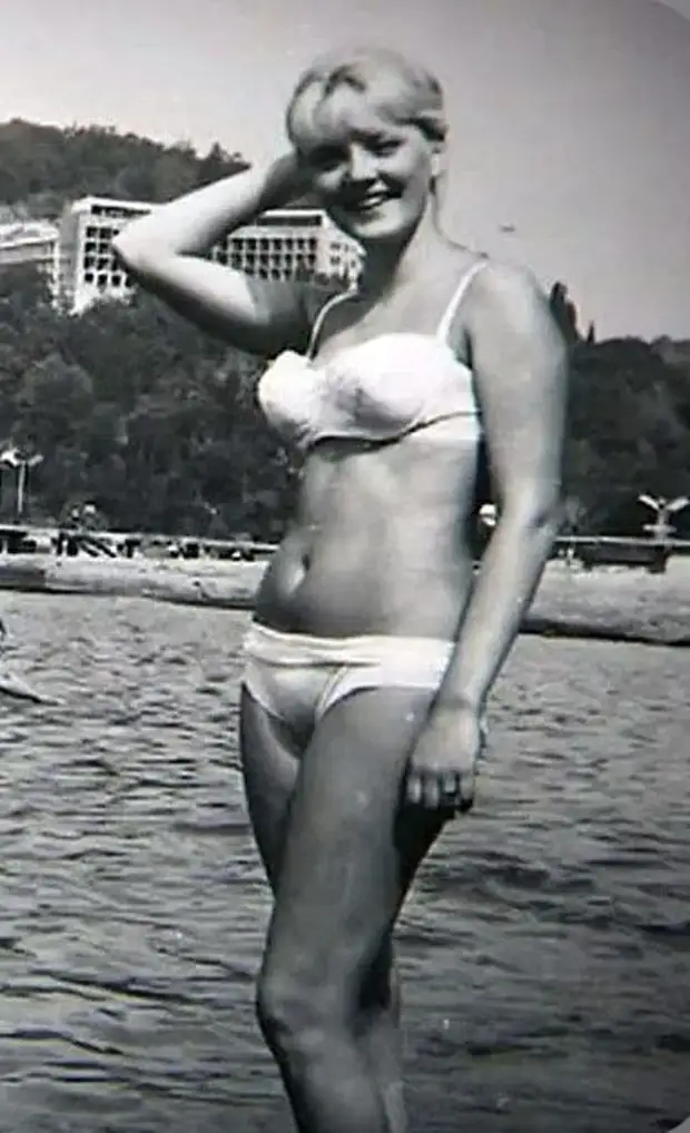 Марианна вертинская в молодости в купальнике