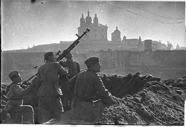 Photographs Of Red Army During World War II 9_003