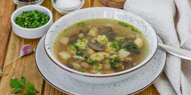 Фасолевый суп с грибами: простой рецепт