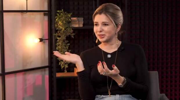 Невеста экс-главы МИД Украины Кулебы советует украинцам греться вибраторами