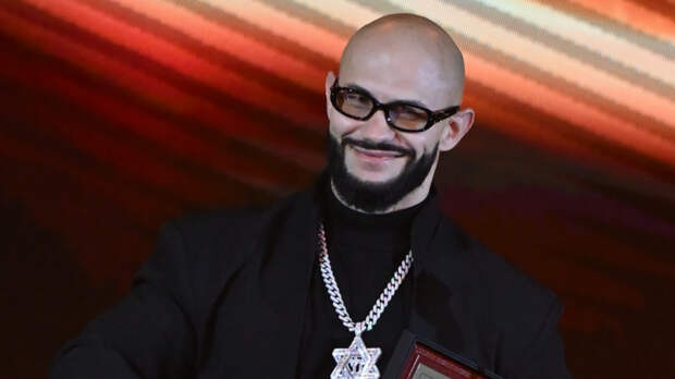 «Попа — классное слово»: Джиган дал совет, как теперь называть пятую точку