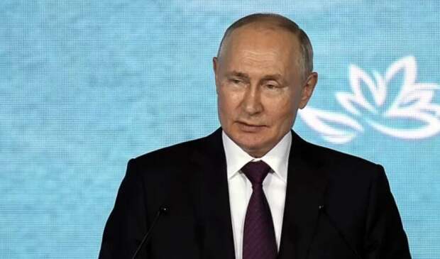 Путин на пленарном заседании Восточного экономического форума (ВЭФ) (иллюстрация из открытых источников)