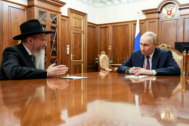 Путин поздравил российских евреев с праздником Песах
