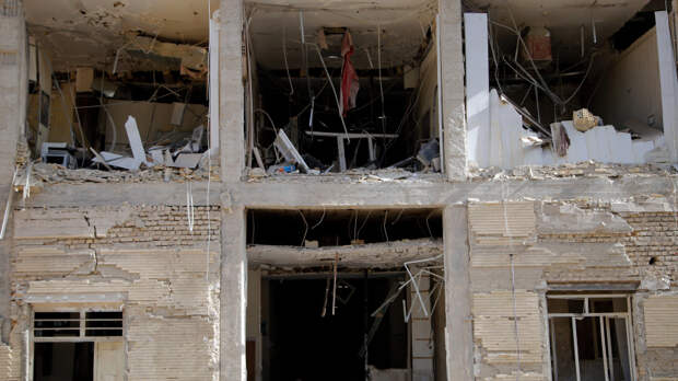 Жизнь вопреки войне: в Тегеране работают кафе, открыты магазины, люди ходят в мечети