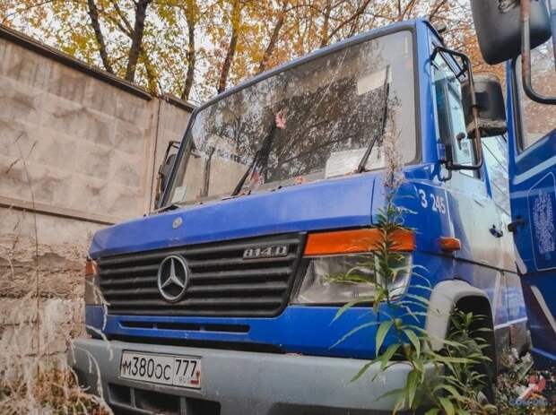 Отстойник списанных автомобилей «Почты России» в Москве