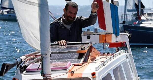 Французский мореплаватель три года был в пути и пропустил пандемию