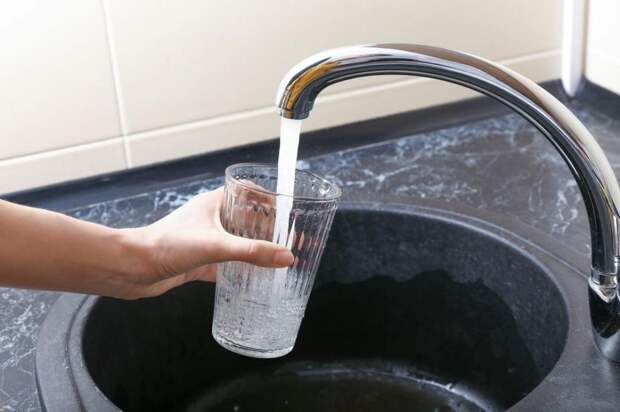 Жители Волгоградской области начали пить ржавую воду