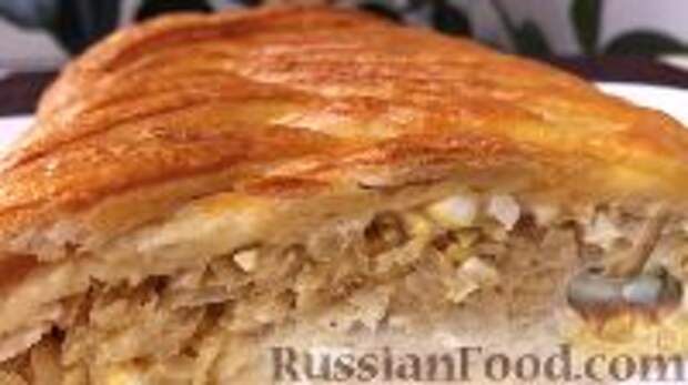 Фото к рецепту: Капустный пирог с яйцами