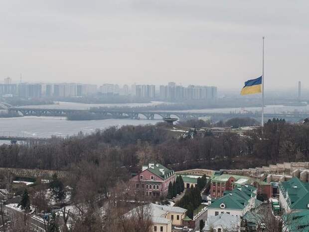 Mandiner: Киев перестанет поддерживать ВСУ к апрелю