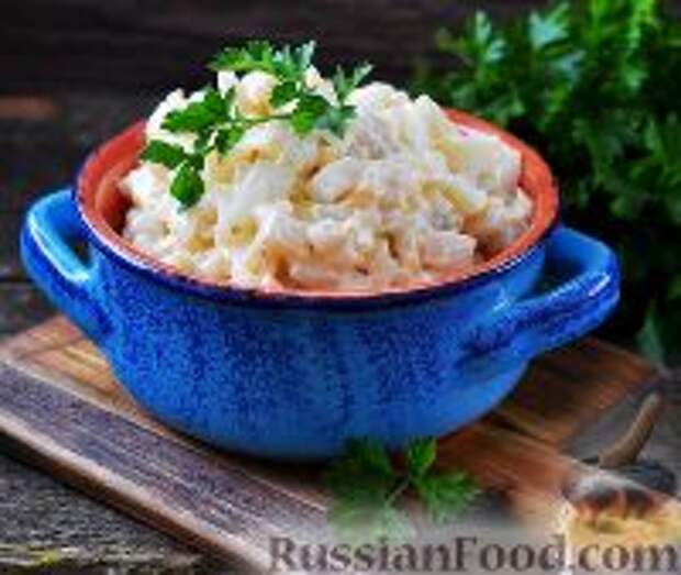 Фото к рецепту: Салат с кальмарами и яйцами