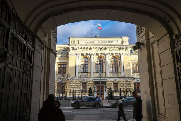 ЦБ заявил о возможной паузе в дальнейшем снижении ключевой ставки