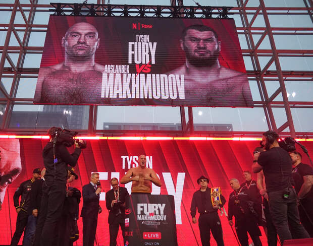 Оценены шансы на сенсацию в поединке между Тайсоном Фьюри и российским боксером