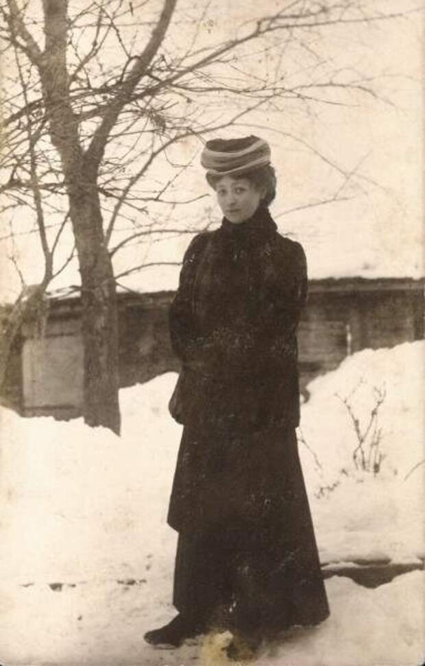 Женский портрет Неизвестный автор, 1910 - 1915 год, МАММ/МДФ.