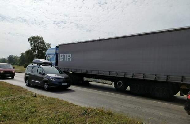 Правительство прорабатывает возможность запрета на транзит польских фур через российскую территорию