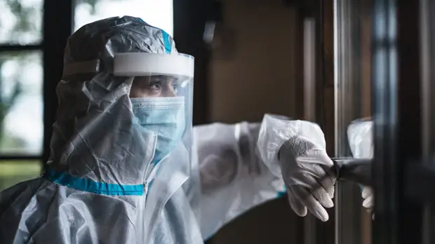 Врач Вознесенский заявил о возможных шестизначных цифрах заболеваемости COVID-19 за сутки