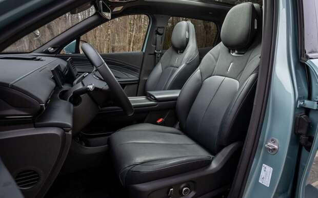 Флагманский полноприводный кроссовер приятно подешевел: называем цены