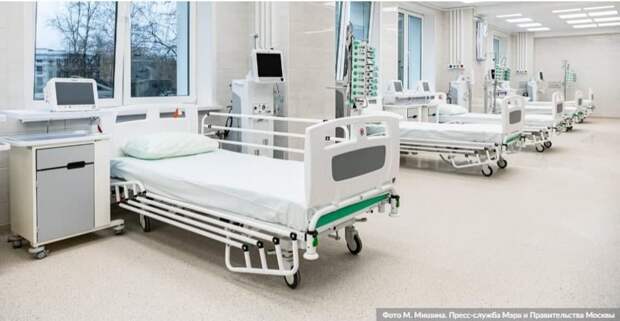 Собянин открыл реанимационный блок в коронавирусном госпитале на ВДНХ