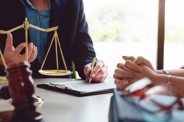 Певца Фелипе Жуниора обвинили в изнасиловании 10-летней падчерицей