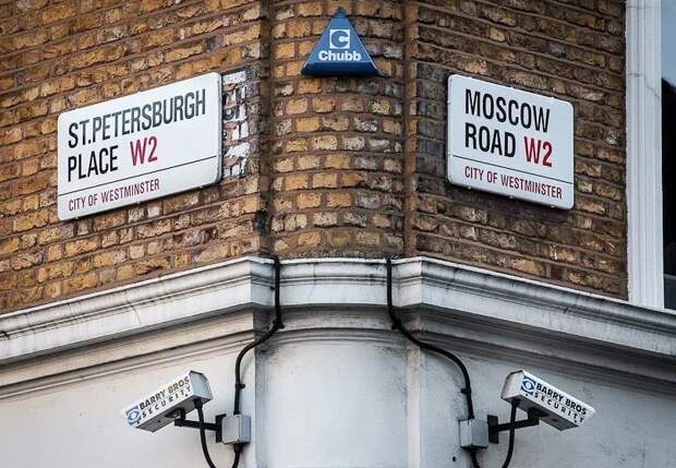 В каких странах можно побывать на Петербургских улицах?
