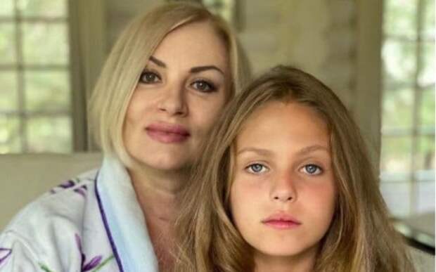 Мама Оли Поляковой и ее младшая дочь Алиса