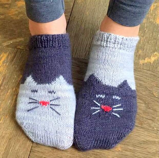 Как связать носки-кошки и следки-кошки на спицах?