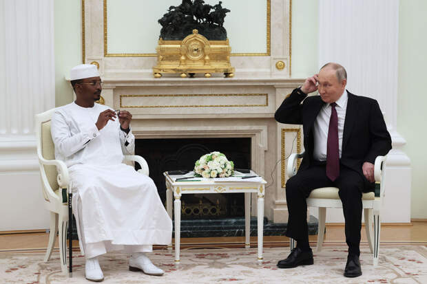 Песков: не знаю о присутствии сотрудников администрации президента России в Чаде