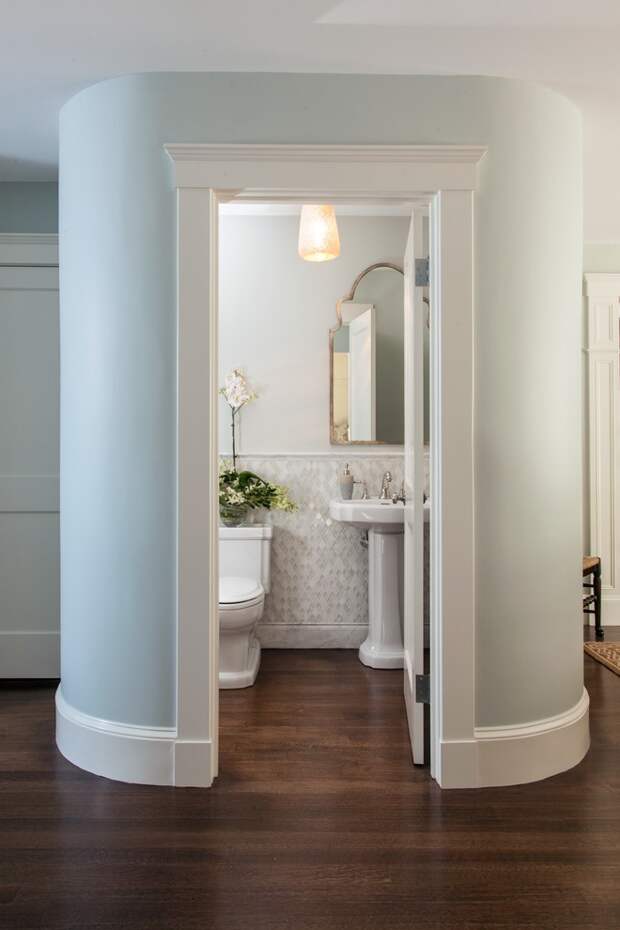 traditional-powder-room