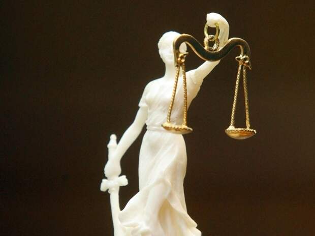 В Петербурге отменили свидетельство о рождении после требований алиментов в 1,7 млн