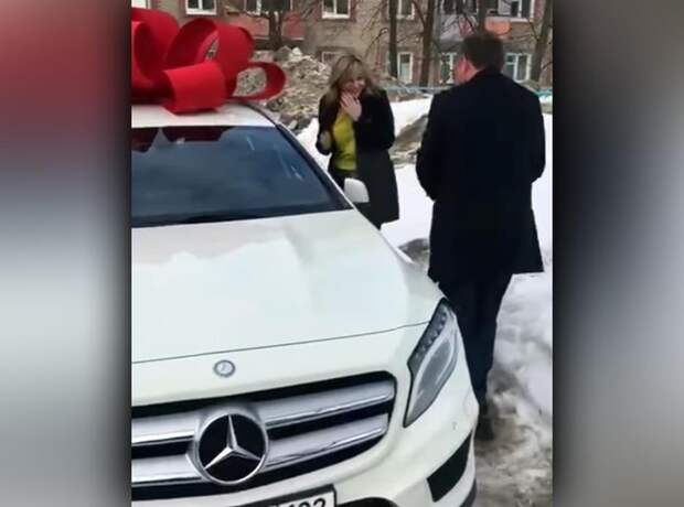 В Уфе полицейский подарил девушке-адвокату Mercedes за 2,6 млн рублей новости, КОРРУПЦИЯ, МВД РФ, Уфа, Башкортостан, видео, длиннопост