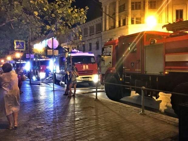 В Севастополе горел «Мир бургера»