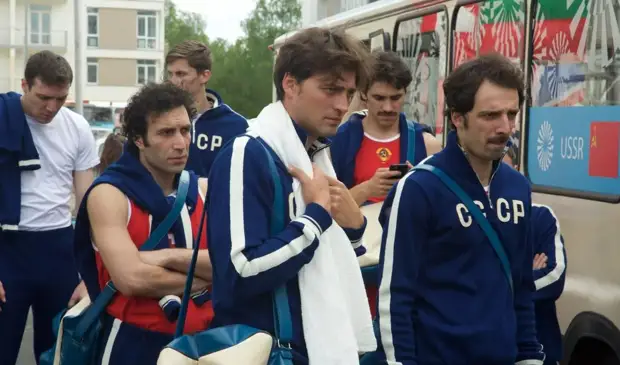 Побеги за границу и икра в багаже. Из-за санкций нашим спортсменам пора осваивать опыт СССР?