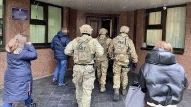 СБУ задержала таможенника бравшего крупные ежедневные взятки