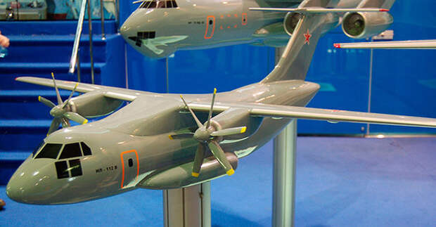 Выставочный экземпляр военно-транспортного самолёта Ил-112В