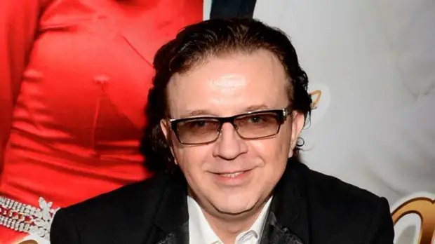 Экс-супруга Ромы Жукова заявила, что он зарабатывает на родных детях