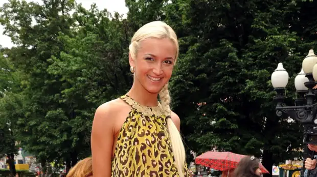 Бузова поведала о связи с преступником