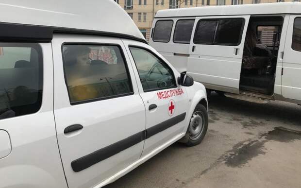 Врачи автопоезда «Забота и здоровье» осмотрели более 100 жителей Лакаш