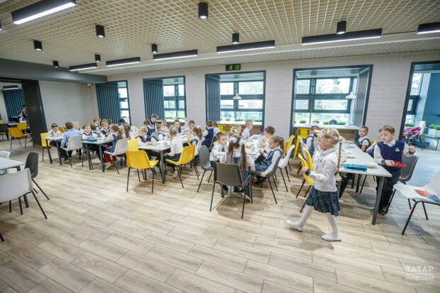 В Татарстане в 2026 году направят почти 3 млрд рублей на бесплатное питание школьников