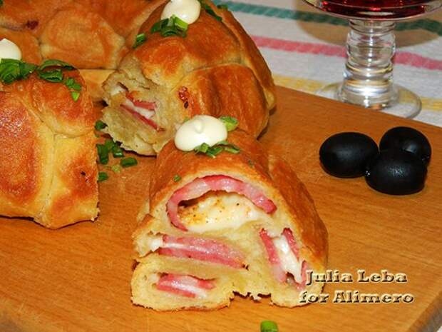 Закрытая пицца