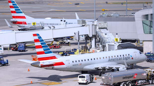 FlightAware: число задержанных в США авиарейсов превысило 8 тысяч